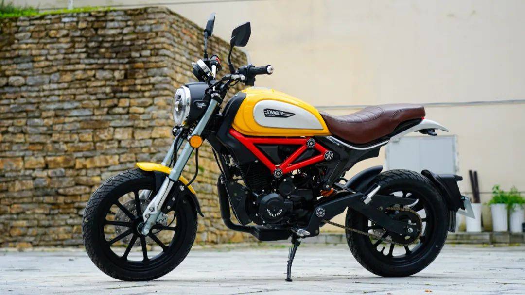 12680元起嘉陵CoCoSVR180运动弯梁售价公布​！同场CoCo机车品牌正式发布！(图7)