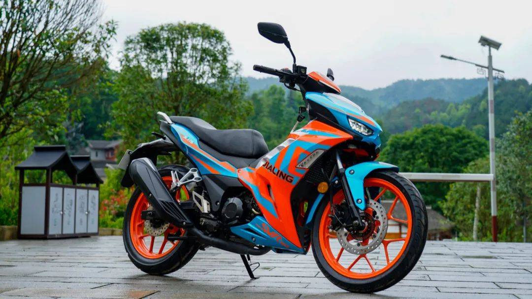 12680元起嘉陵CoCoSVR180运动弯梁售价公布​！同场CoCo机车品牌正式发布！(图12)