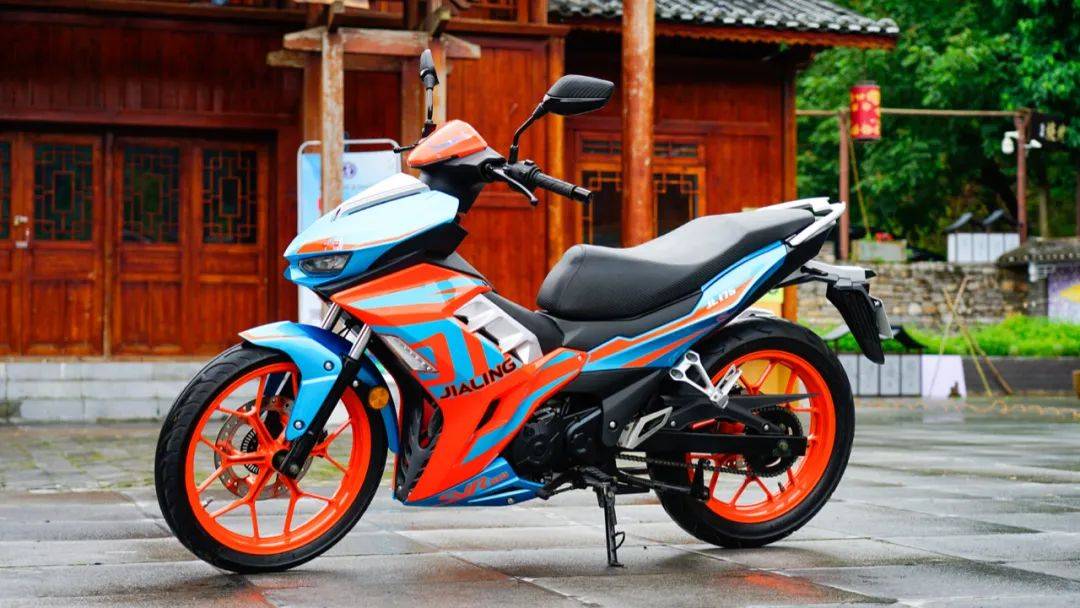 12680元起嘉陵CoCoSVR180运动弯梁售价公布​！同场CoCo机车品牌正式发布！(图22)