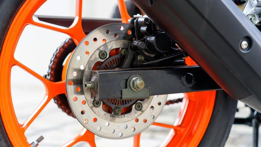 12680元起嘉陵CoCoSVR180运动弯梁售价公布​！同场CoCo机车品牌正式发布！(图25)