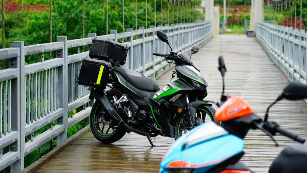 12680元起嘉陵CoCoSVR180运动弯梁售价公布​！同场CoCo机车品牌正式发布！(图26)