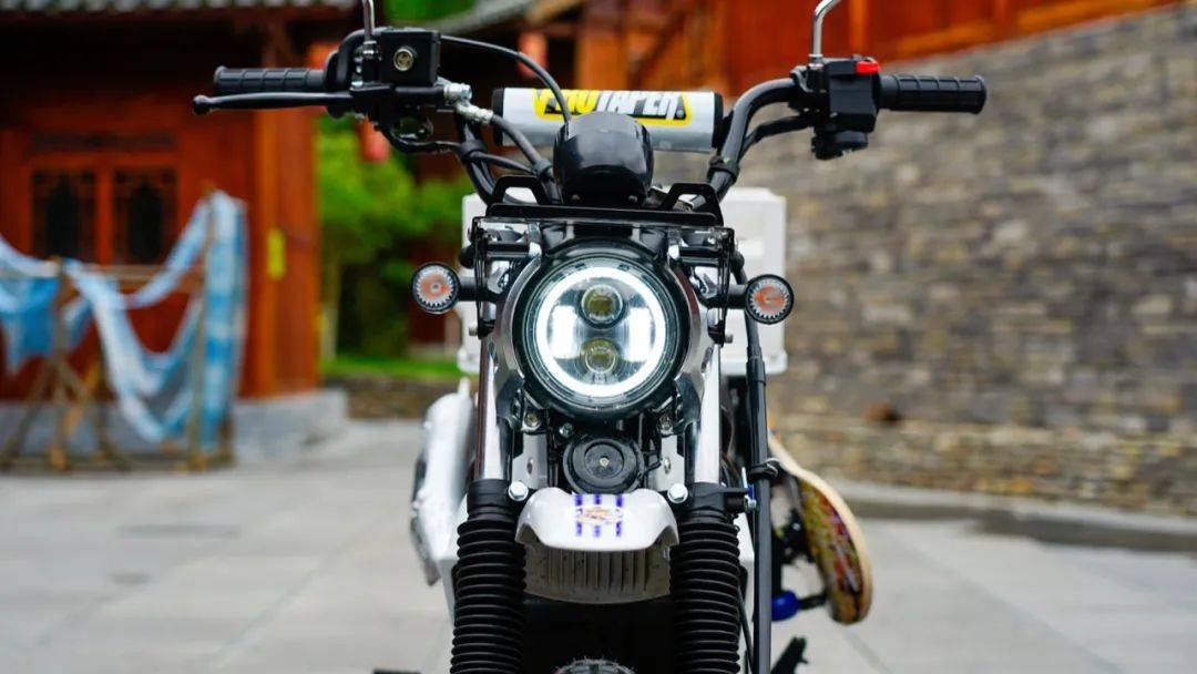 12680元起嘉陵CoCoSVR180运动弯梁售价公布​！同场CoCo机车品牌正式发布！(图38)