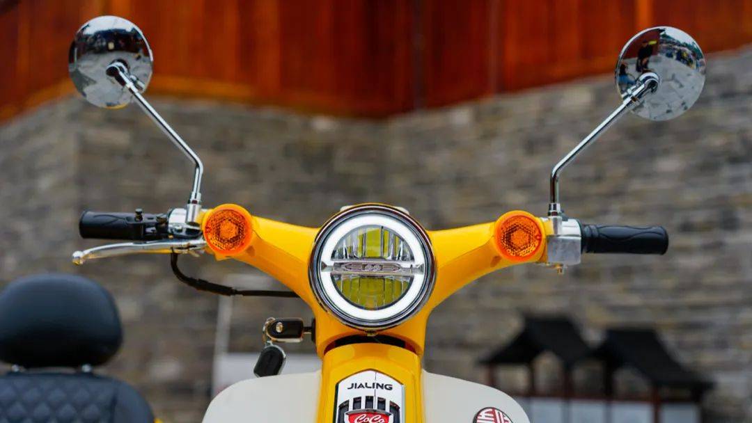 12680元起嘉陵CoCoSVR180运动弯梁售价公布​！同场CoCo机车品牌正式发布！(图52)