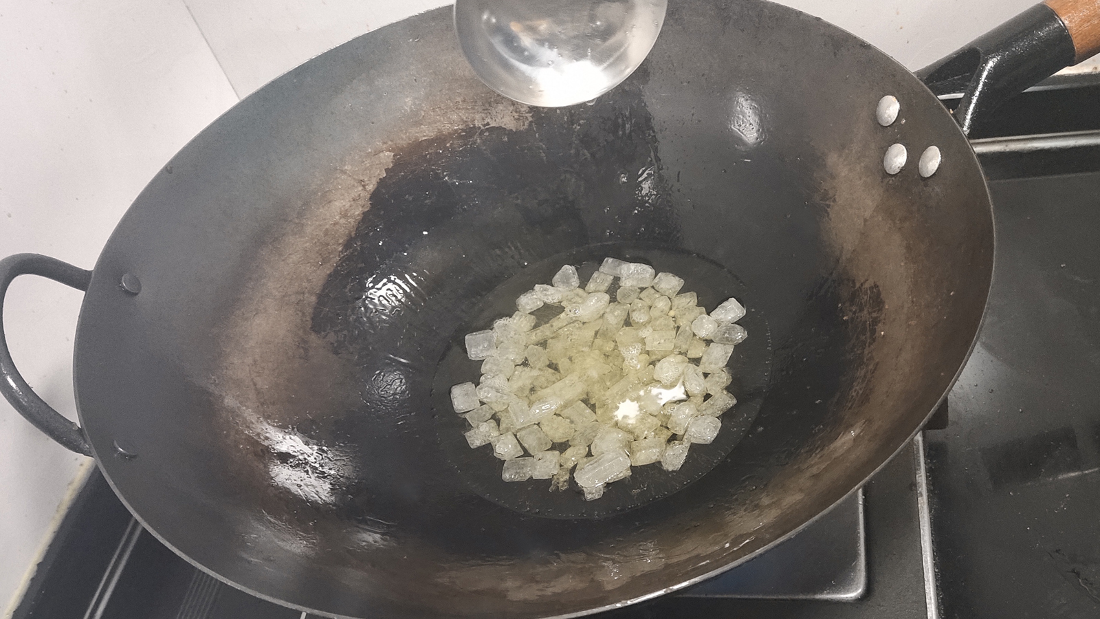 用冰糖还是白砂糖？油炒还是水炒？是否需要焯水？(图9)