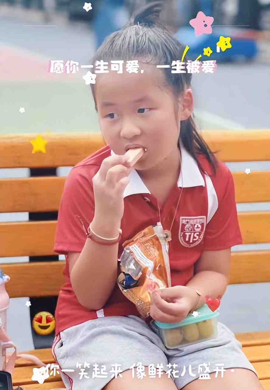 洗米嫂低调过中秋节，晒小女儿的近况视频，愿她一生可爱(图2)