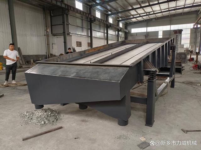 增碳剂石油焦振动筛多等级分颗粒大小筛(图1)